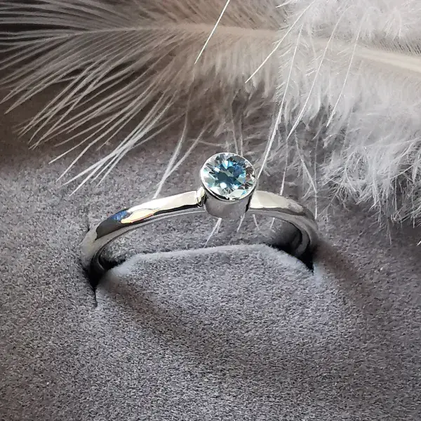 4mm Diamond, Silver Memorial Ring - Ash/Hair Hidden