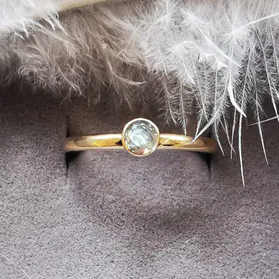4mm White Diamond 9ct Gold Memorial Ring Ash VISIBLE