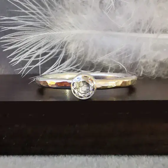 4mm White Diamond Silver Memorial Ring Ash VISIBLE