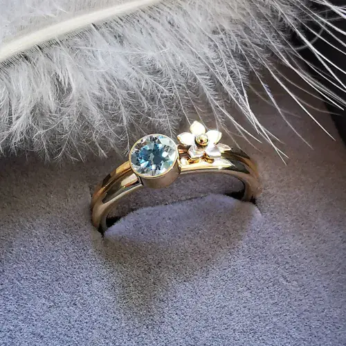 5mm Diamond, 9ct Gold Forget Me Not Memorial Ring - Ash/Hair Hidden