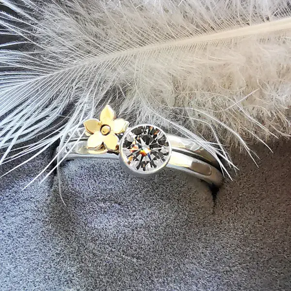 5mm Diamond, 9ct Gold Forget Me Not Silver Memorial Ring - Ash/Hair Hidden
