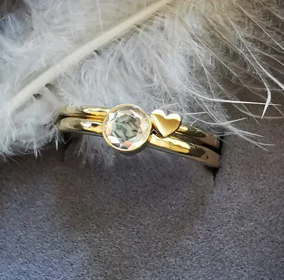 5mm  Diamond 9ct Gold Heart Memorial Ring Ash  VISIBLE