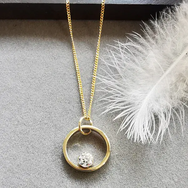 5mm Diamond Circle 9ct Gold Pendant Ash/Hair -HIDDEN