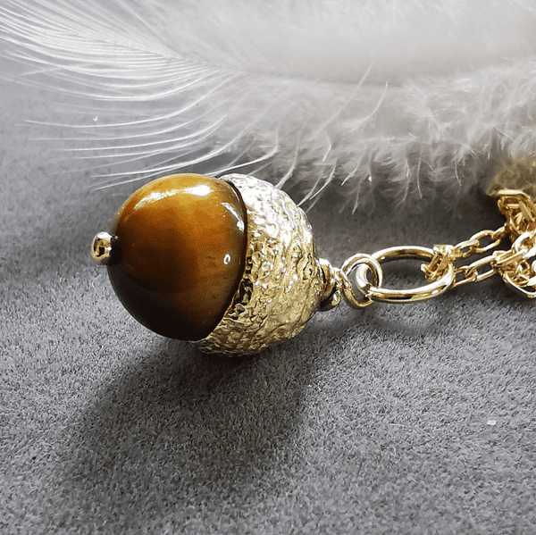 9ct Gold Tigers Eye Acorn Urn Pendant