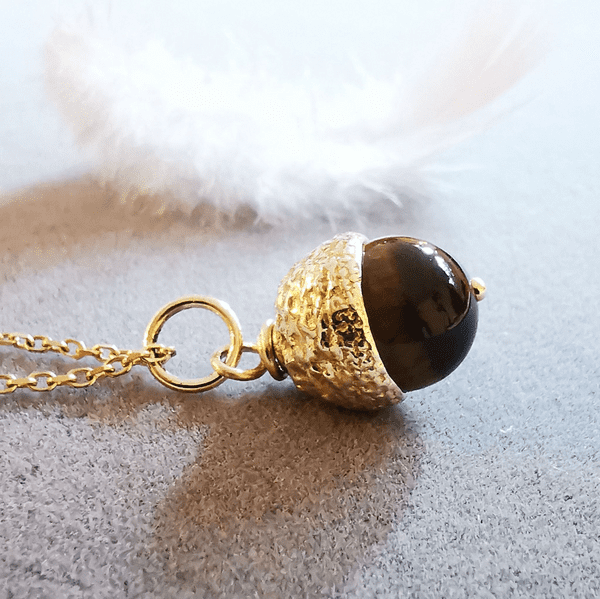 9ct Gold Tigers Eye Acorn Urn Pendant