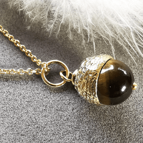 9ct Gold Tigers Eye Acorn Urn Pendant
