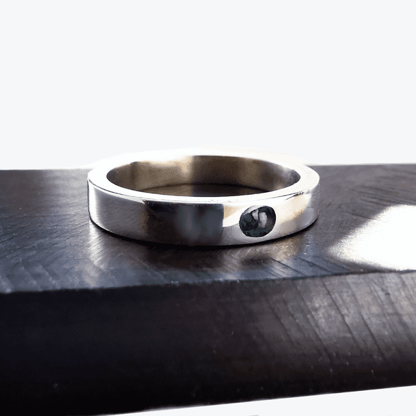 Unisex 4mm Band Ash And Gemstone Memorial Ring
