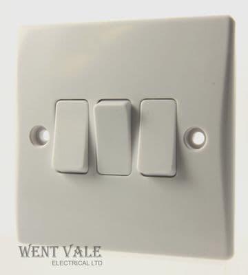 Alto White Moulded - AL8809 - 10ax Three Gang Two Way Switch New