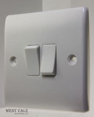 BG Nexus - 842-01 - 10ax 2 Gang 2 Way Plate Switch New