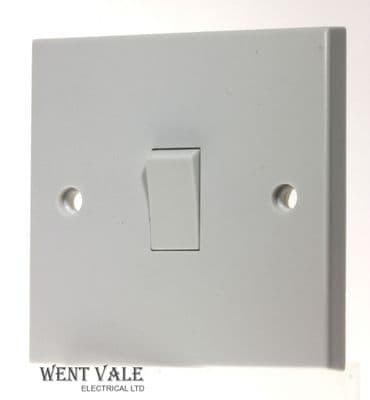 British General 911-01 - White Moulded - 10ax One Gang One Way Switch New