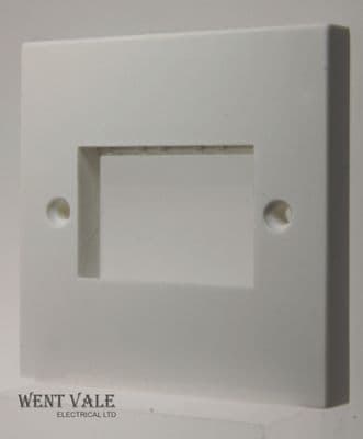 Click Essentials WA403 - White Moulded 1 Gang 3 Module Minigrid Switch Plate New