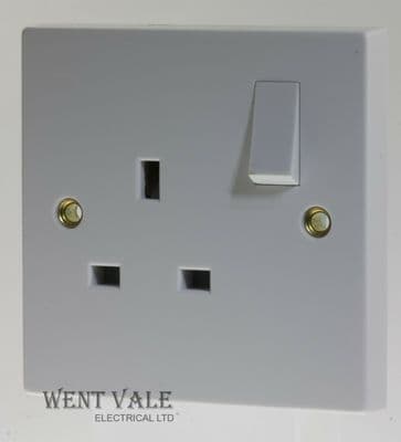 Click Polar PRW035 - 13a Double Pole Switched Single Socket