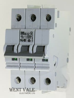 Cutler Hammer - SPCL3C32 - 32a Type B Triple Pole MCB Used