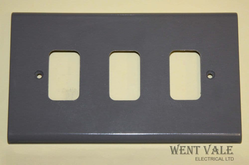 Deta Gridswitch - G3393 - Grey Moulded 3 Module Grid Switch Front Plate New