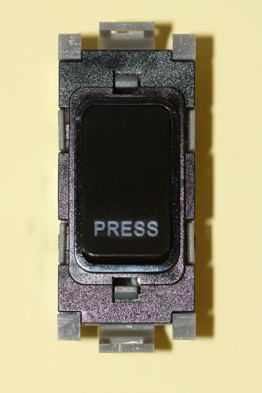 Deta Gridswitch - G3503BK - Black 10a Two Way Press Grid Switch Module New