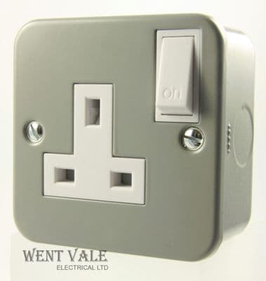 GET Metalclad Range - GMC131SS - 13a Single Switched Socket In Grey New