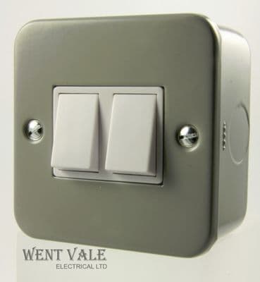 GET Metalclad Range - GMC622 - 6a 2 Gang 2 Way Surface Switch In Grey New