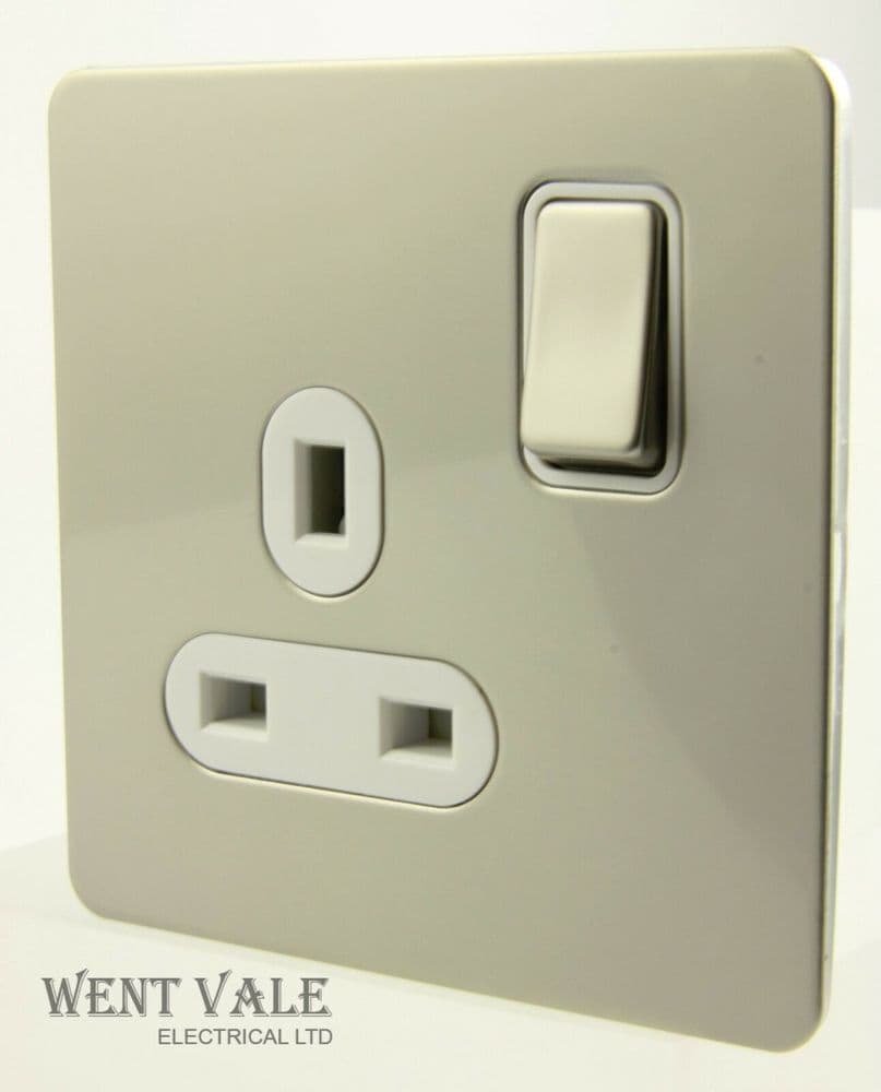 GET Ultimate Screwless 92498 - 13a Flat Plate Single Socket in Pearl ...