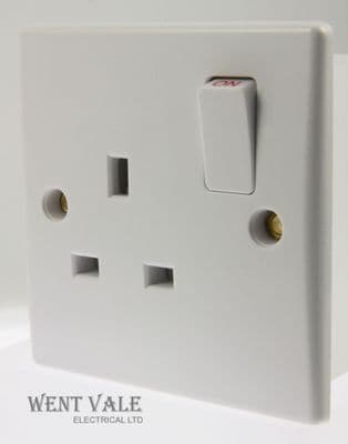 GET Ultimate Slimline - GU3010 - White Moulded 13a Switched Single Socket New