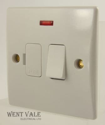 GET Ultimate Slimline Moulded - GU5011 - 13a Switched Fused Connection Unit + Neon New