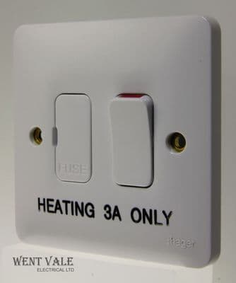 Hager Sollysta White Moulded WMSSU83 - 13 Amp Switched Spur Marked 3a Heating