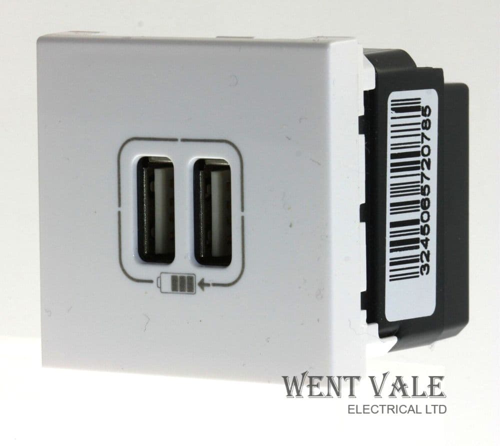 Legrand Arteor 5720 78 5V 1500mA Twin USB Fast Charging Sockets New