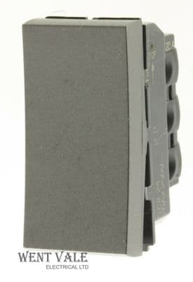 Legrand Arteor - 5731 24 - 20ax Magnesium 2 Way Square Middle Switch Module