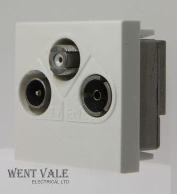 Legrand Mosaic - 0743 76 - Euro TV/FM/SAT Triplexer 45 x 45mm Module Unused