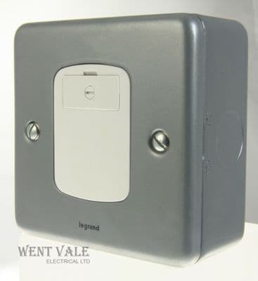 Legrand Synergy - 7338 30 - 13a  Metalclad Unswitched Fused Connection Unit New