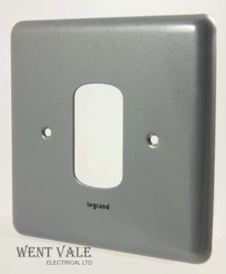 Legrand Synergy - 7339 91 - Metalclad One Module Switch Plate New