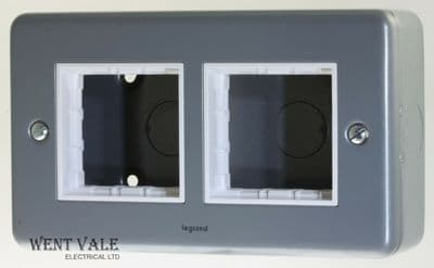 Legrand Synergy Metalclad - 7338 94 - 2g 4 Mod Carrier Plate For Arteor Modules