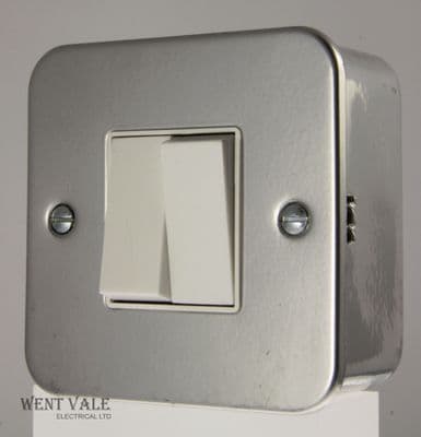 MEM Memstyle ALM Range - X022MG  - 6a 2 Gang 2 Way Metal Clad Switch New