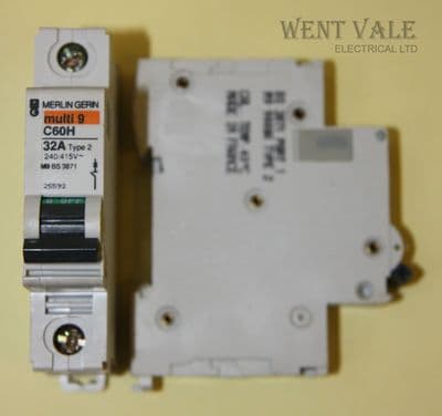 Merlin Gerin - Multi 9 - 25592 - C60H - 32a Type 2 Single Pole MCB Used
