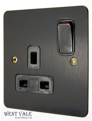 MK Edge - K14357 BLA B - 13a 1g Switched Dual Earth Socket New in Box