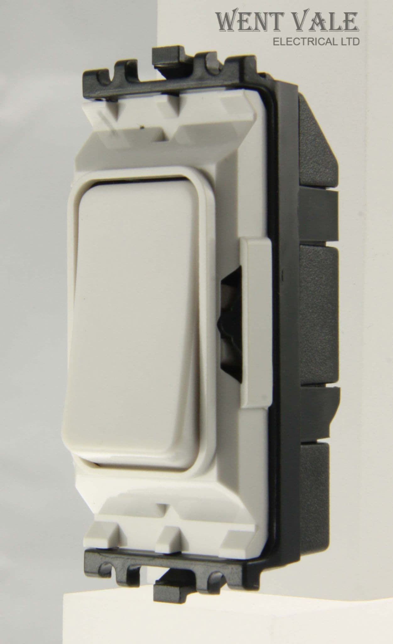 MK Grid Plus K4893 WHI 20a Intermeadiate Switch Module Un-used