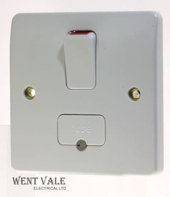 MK Logic Plus - K1040 WHI - 13 Amp Switched Spur New