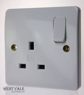 MK Logic Plus - K2757 WHI - Single Double Pole Switched Socket New