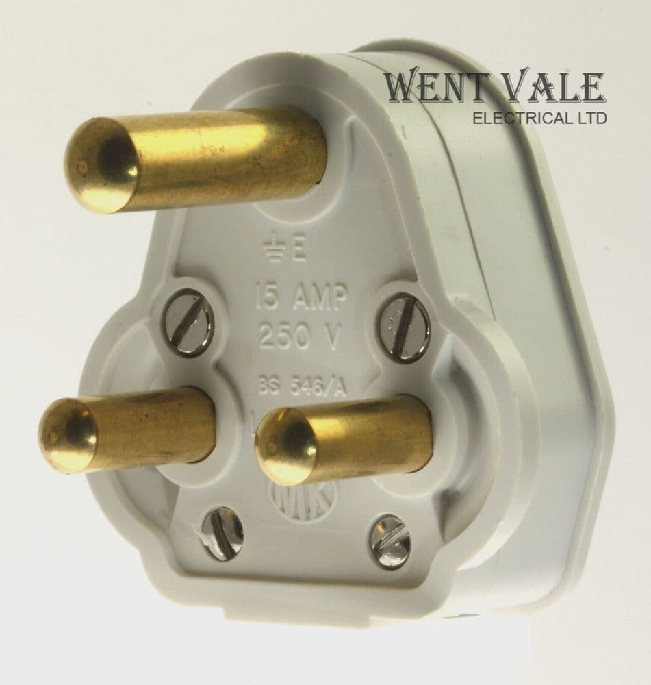MK Plugs and Adaptors - 515 WHI - 15a Round Pin Plug New