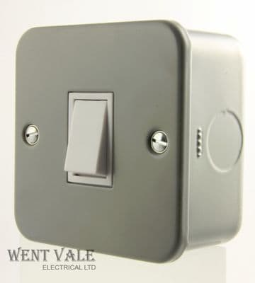 Newlec - Metalclad Range - NL8420S - 20a Double Pole Surface Switch New