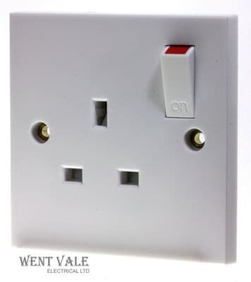 Newlec White Moulded - NL8300/1 - 13a 1 Gang Switched Socket Outlet New