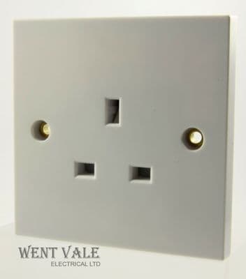 Newlec White Moulded - NL8300/1US - 13a 1 Gang Un-switched Socket New