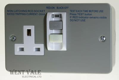Schneider Exclusive Metalclad Range - LMCSKT1GR - 13a 30mA  Active RCD Socket