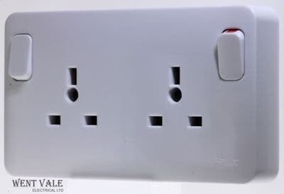 Schneider Lisse Moulded Range - GGBL30212DS - 13a 1 To 2 Gang Converta Socket