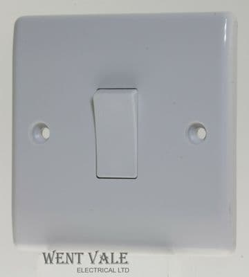 Selectric Smooth - SSL507 - 10a Intermediate Plate Switch