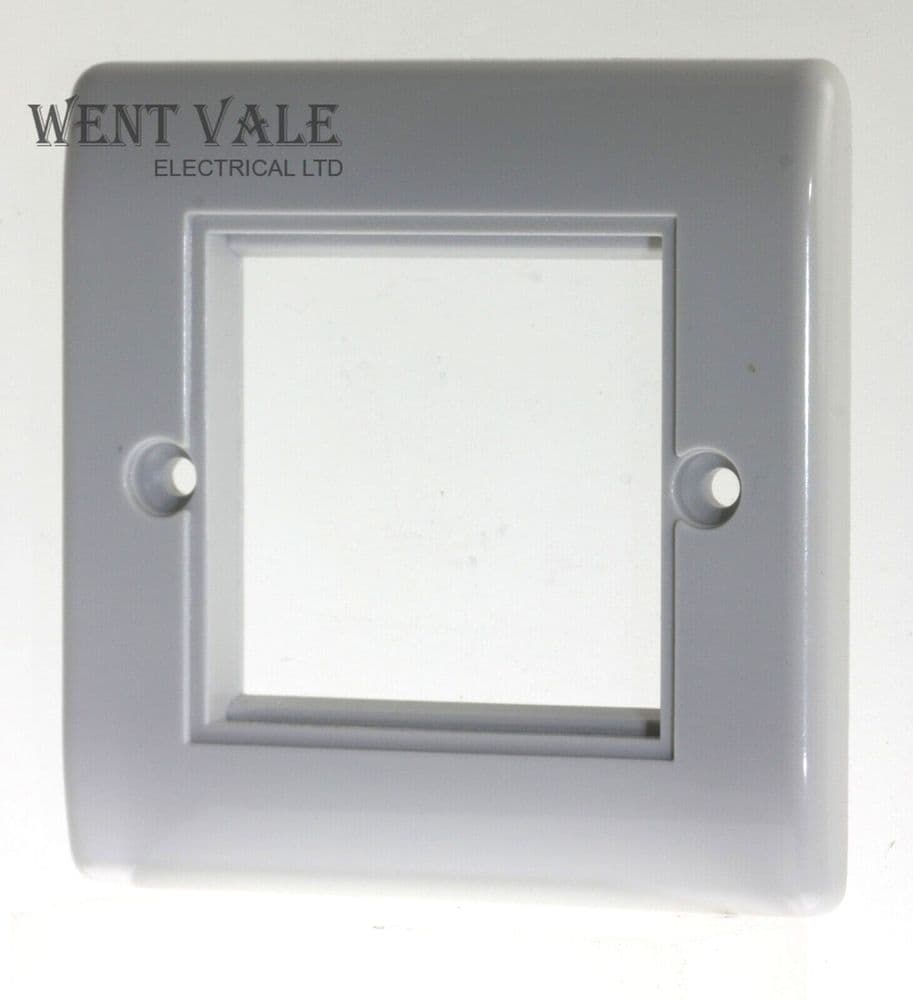 Selectric Smooth - SUN-2 - White Moulded 2 Module Media/Data Plate New