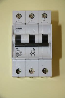 Siemens N System - 5SX2 3B06 - 6a Type B Triple Pole MCB New