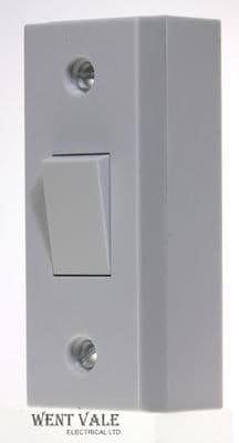 Super Switch - S35-107S2 - White Moulded - 10ax 1 Gang 2 Way Architrave Switch