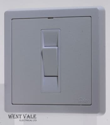 Tenby Harmony - 7912 - 10ax 1 Gang 2 Way Concealed Screw Switch Unused