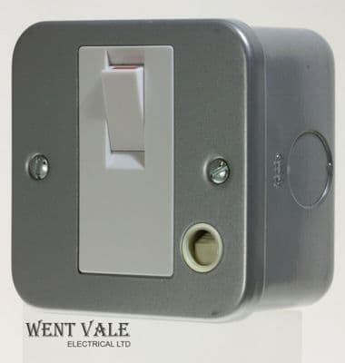 Tenby Metalclad - 7084MC - 20a D/Pole Surface Control Switch with Flex Outlet