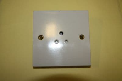 Vimark 1330 - White Moulded - 2a 1 Gang Un-switched Round Pin Socket New